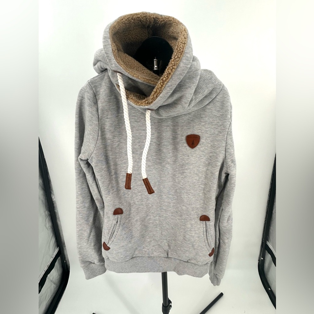Wanakome Gray Sweater with Brown Accents